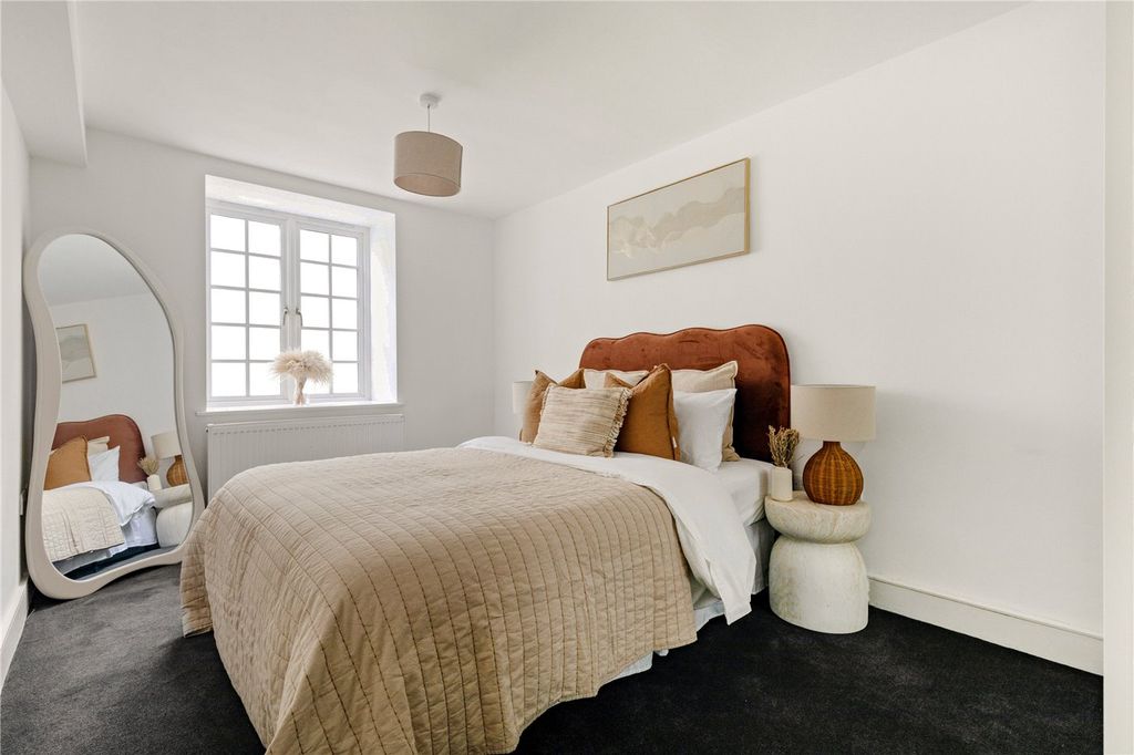 Property photo 2 of 12 Picture No. 37