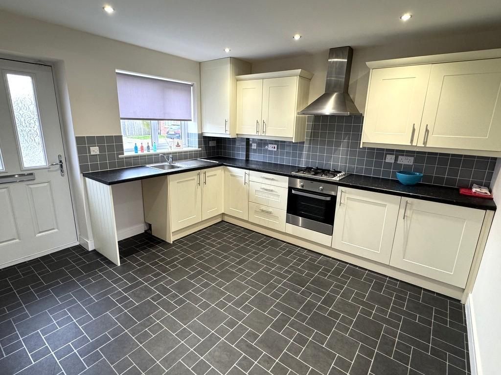 Property photo 3 of 13 Photo 3