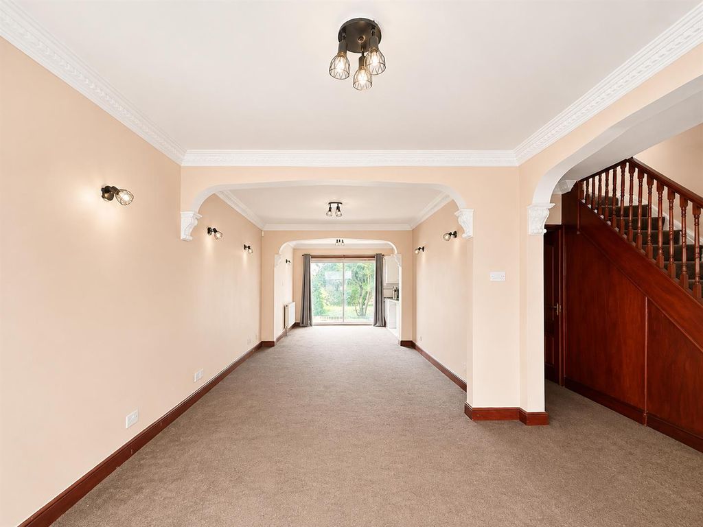 Property photo 3 of 14 Dbb16c36-1E22-4B76-A76c-3Bb2Ebeafa22.Png