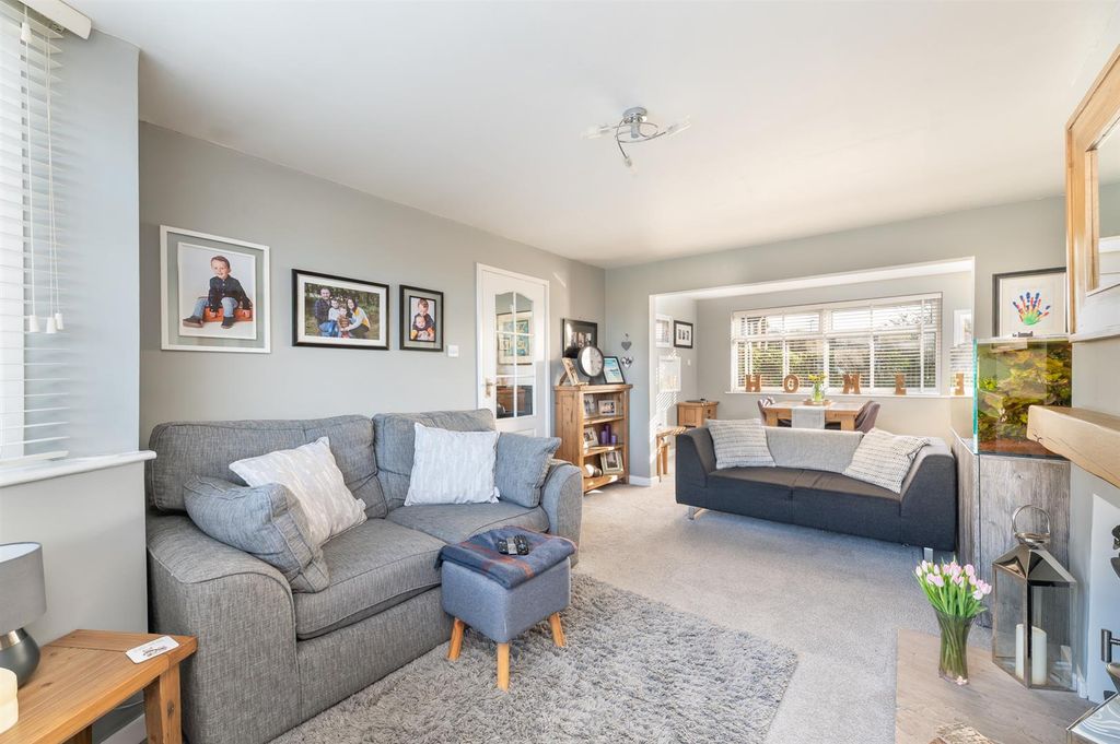 Property photo 2 of 27 Sitting And Dining Room