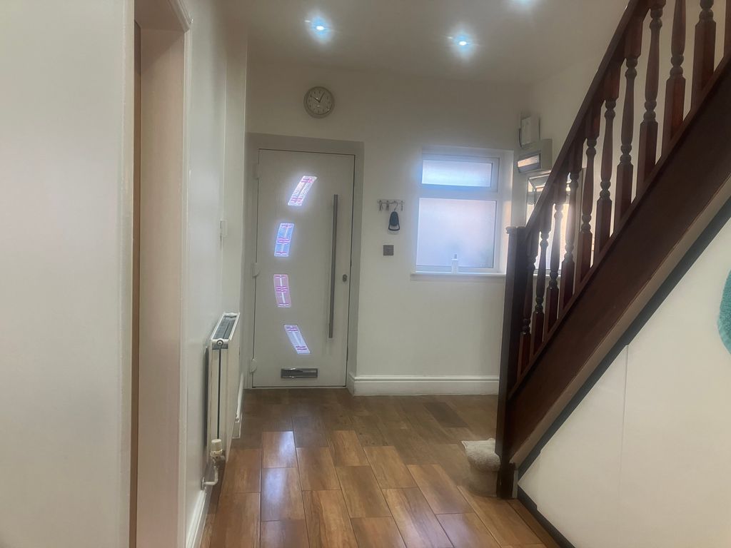 Property photo 3 of 25