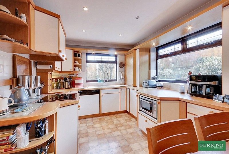 Property photo 3 of 28 Kitchen Breakfast Room