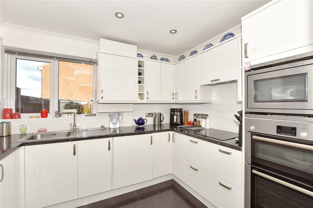 Property photo 1 of 13 Kitchen