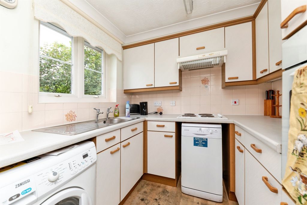 Property photo 3 of 17