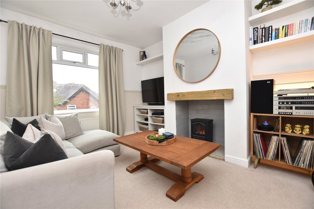Property photo 2 of 18 Picture No. 23