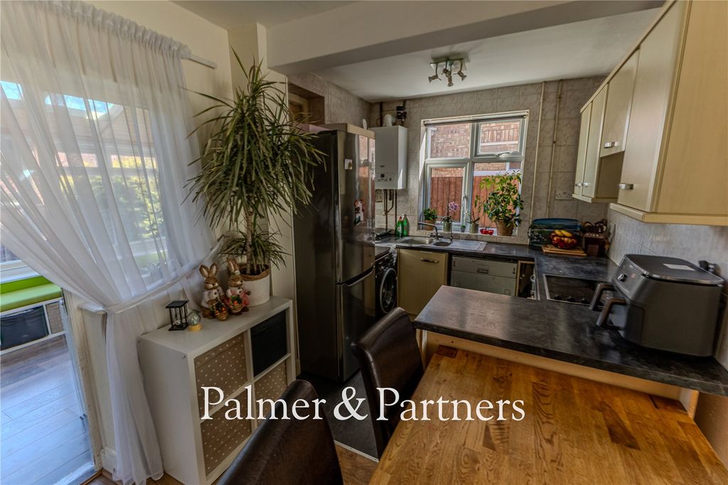 Property photo 3 of 20 Picture No. 10