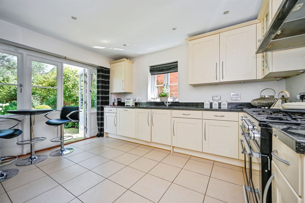 Property photo 3 of 24