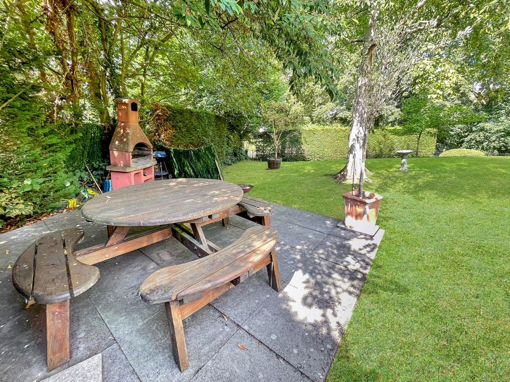 Property photo 3 of 12 4439972