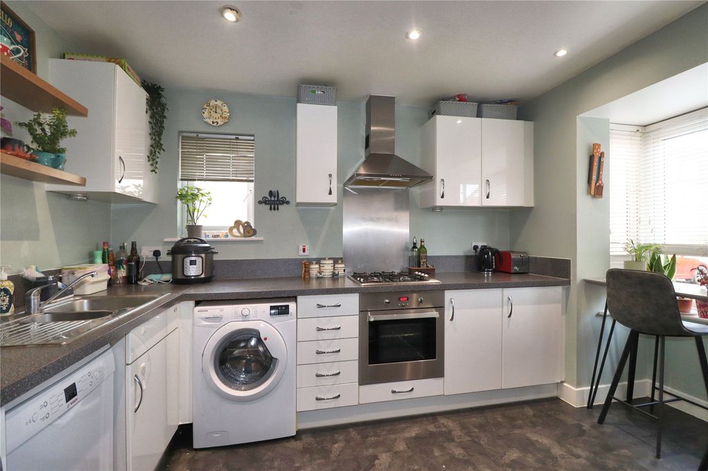 Property photo 3 of 15 Picture No. 12