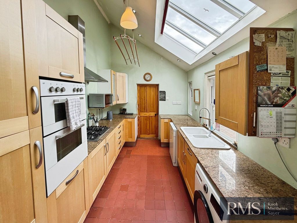 Property photo 3 of 16 Photo 9