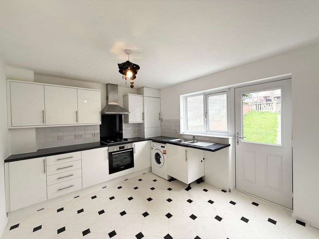 Property photo 2 of 11 Picture No. 25