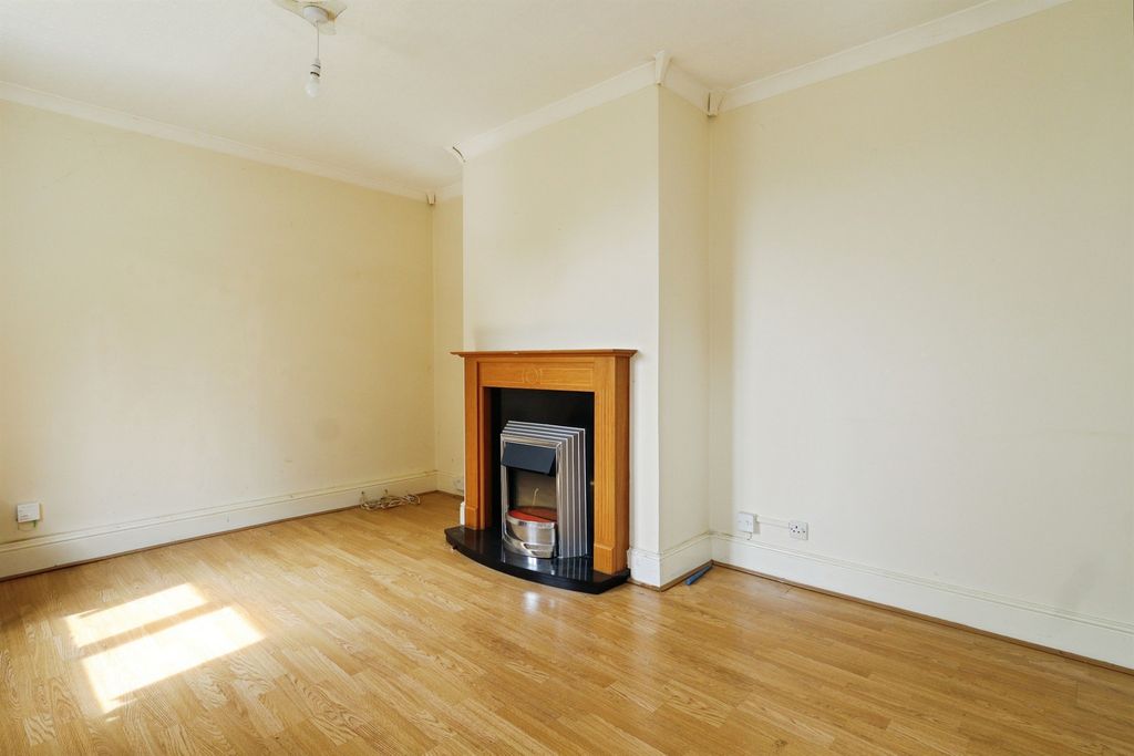 Property photo 2 of 10 Image