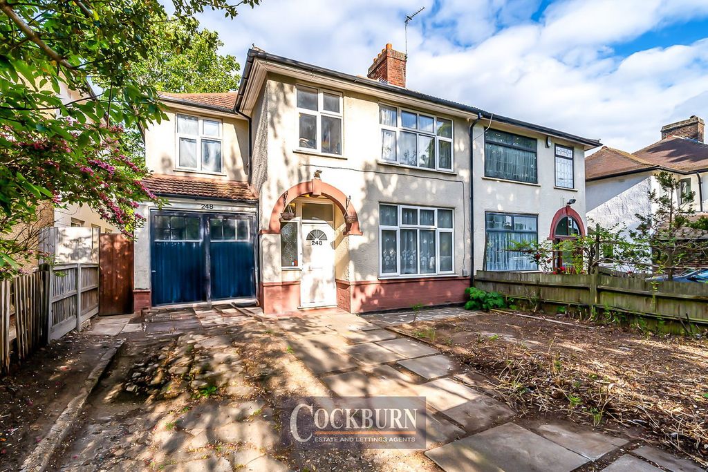 Property photo 1 of 17