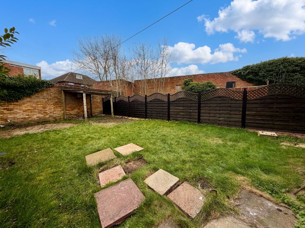 Property photo 2 of 9