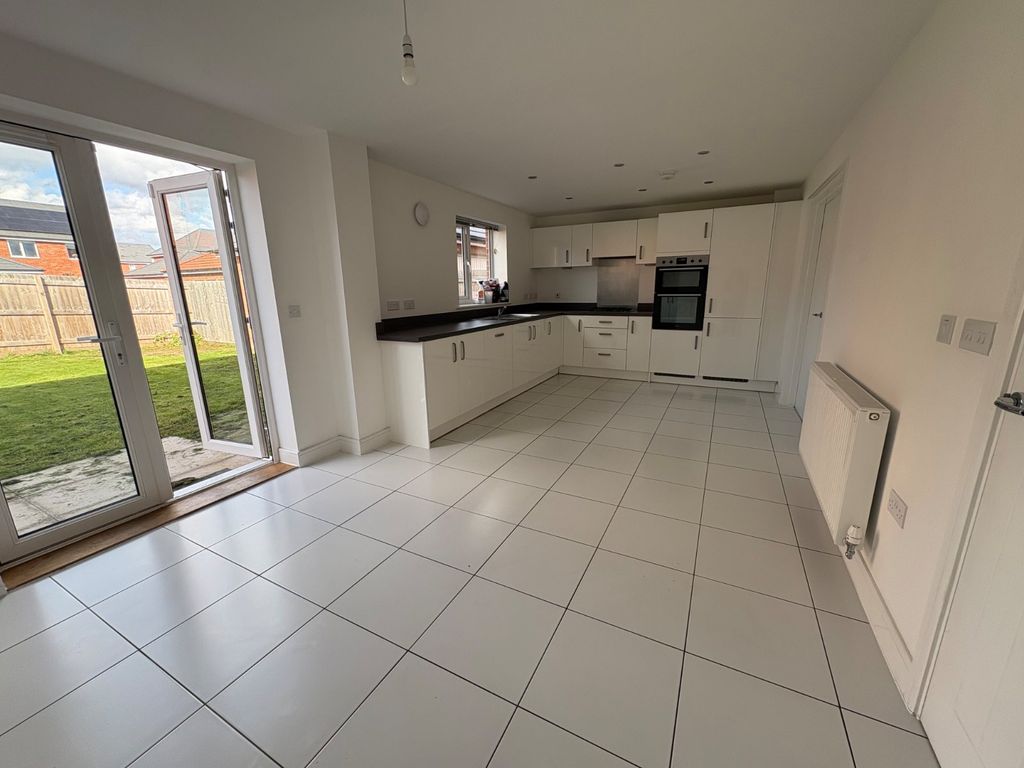 Property photo 2 of 14 Picture No. 08