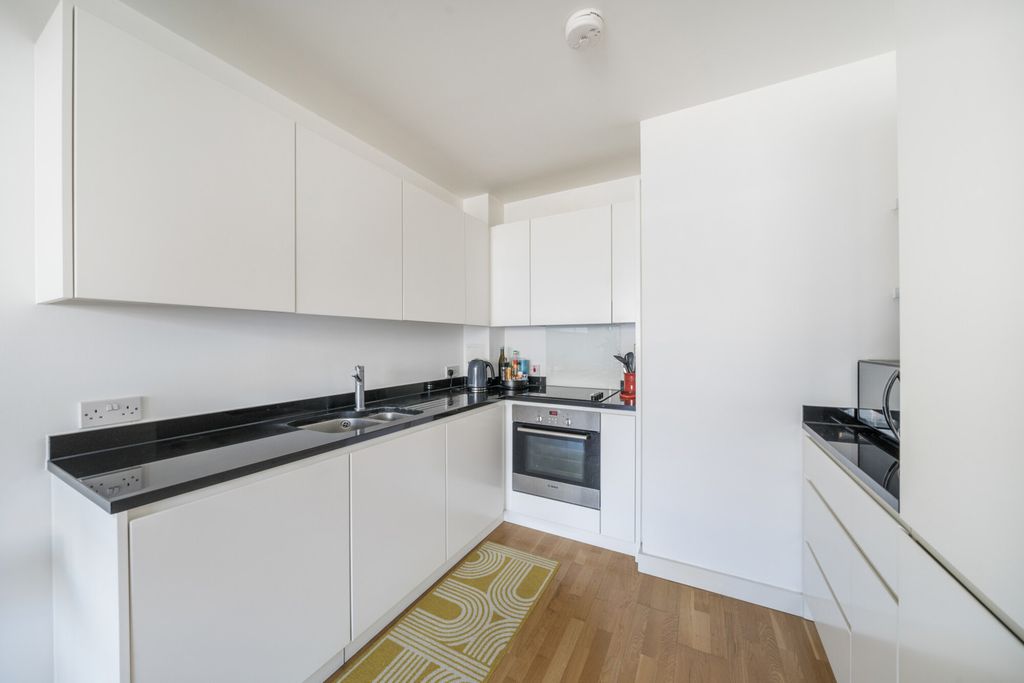 Property photo 2 of 15 Kitchen
