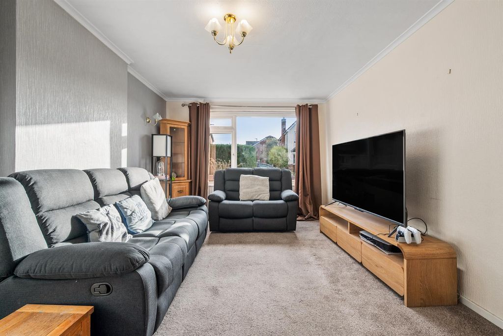 Property photo 3 of 23