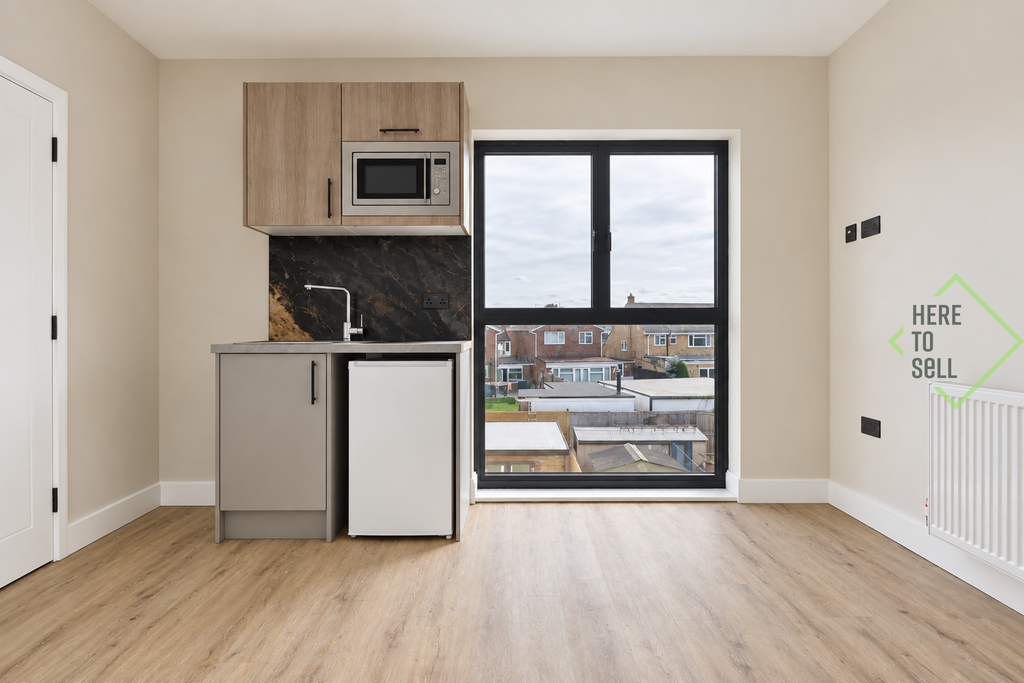 Property photo 1 of 13 High Road, Epping, CM16 - Tfs1