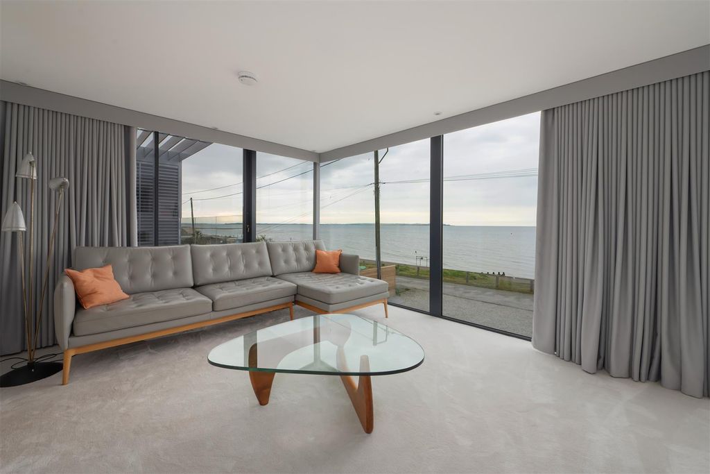 Property photo 3 of 35 Preston Parade, Seasalter, Whitstable