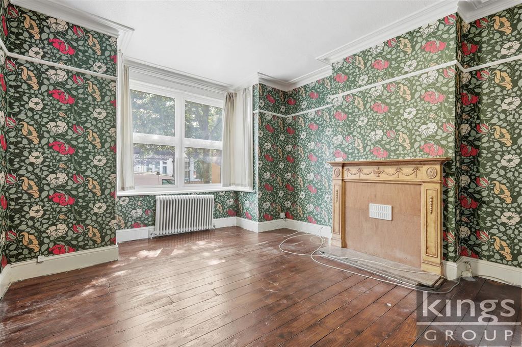 Property photo 3 of 20