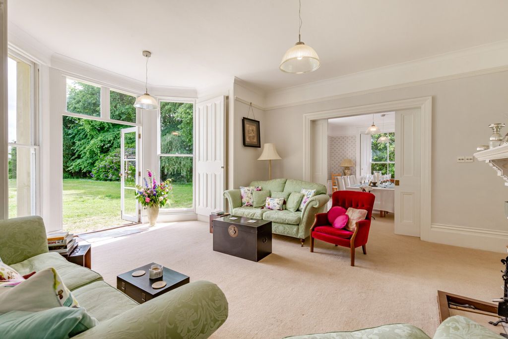 Property photo 3 of 21 Drawing Room