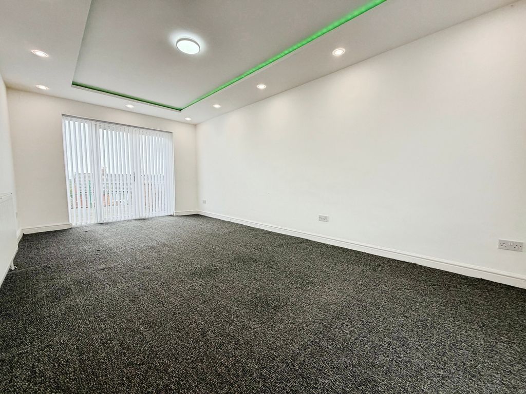 Property photo 3 of 15 Pbox-Img.Jpg