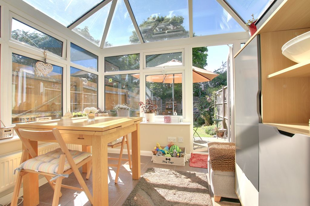 Property photo 3 of 14 Img_2880-Img_2882