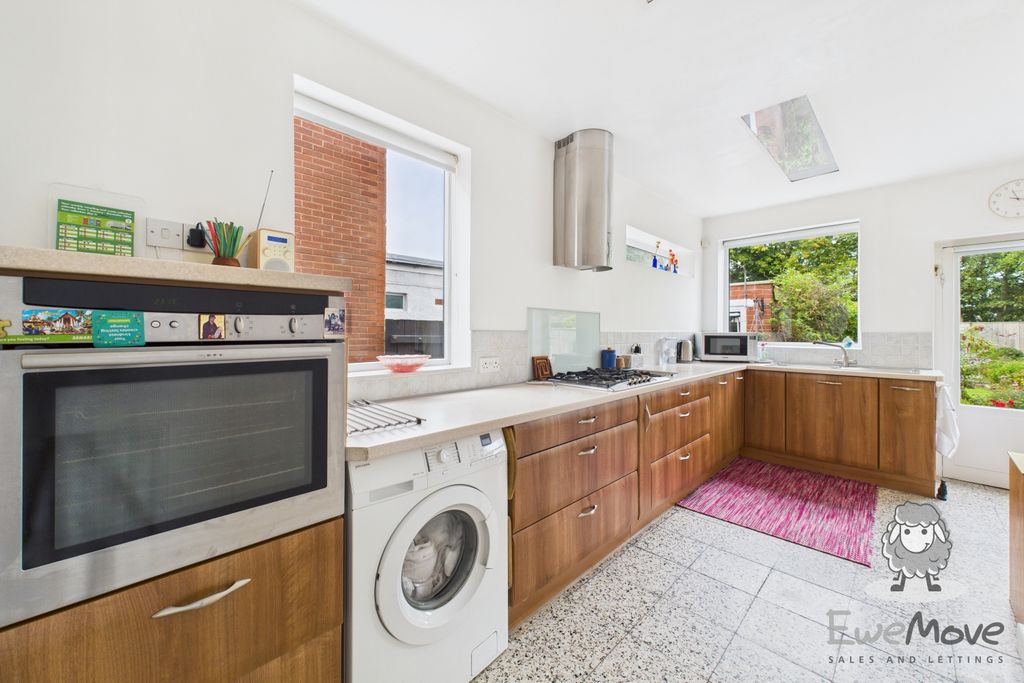 Property photo 3 of 14 20