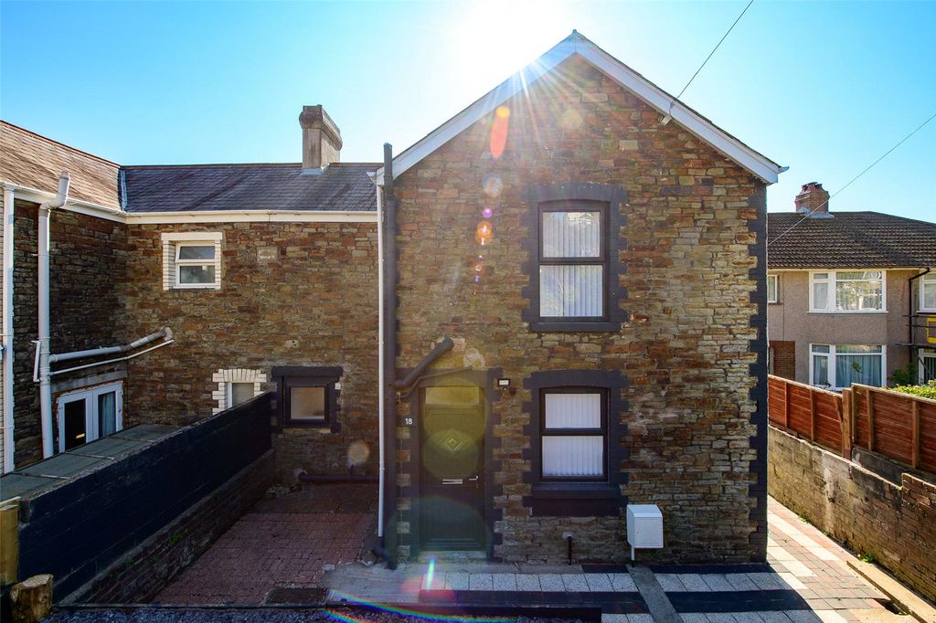 Property photo 2 of 17 Picture No. 02