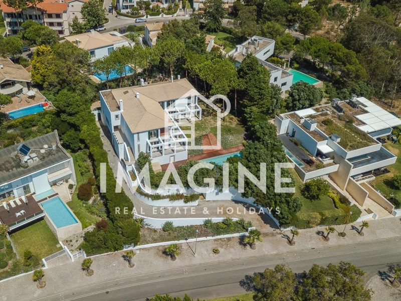 Property photo 2 of 126