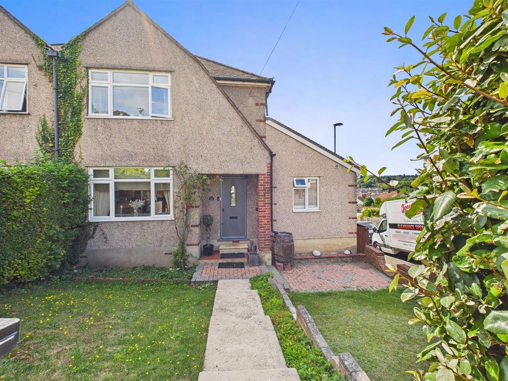 Property photo 1 of 22 Cam02885G0-Pr0457-Still005.Jpg