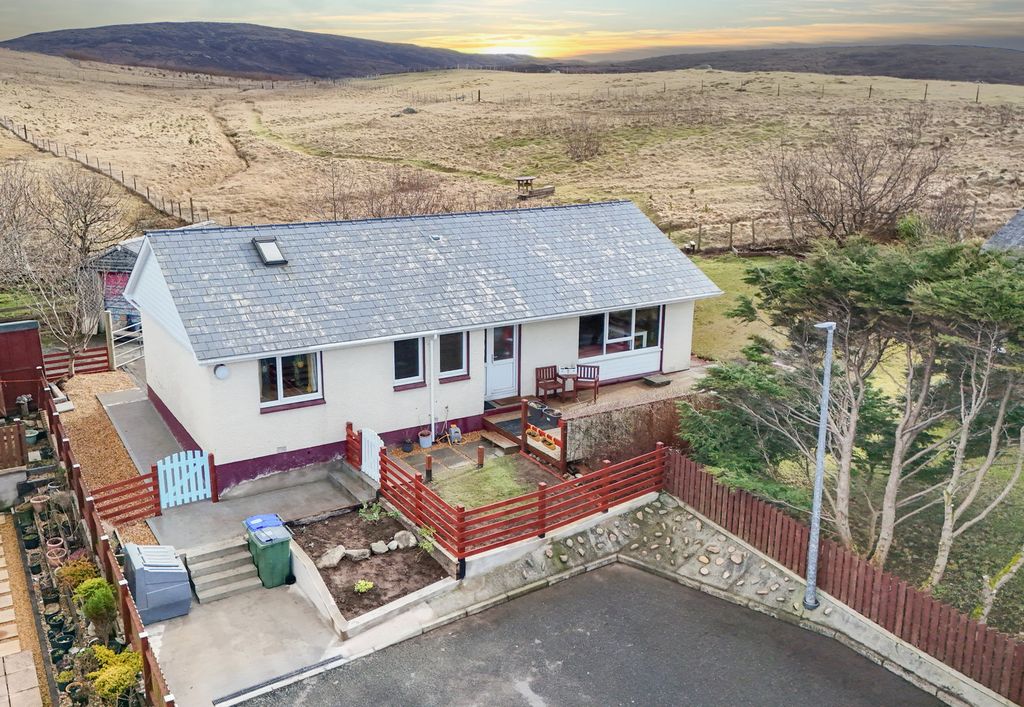 Property photo 2 of 40