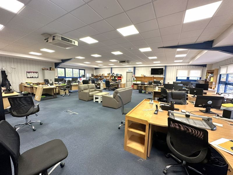 Property photo 2 of 7 Photo 6