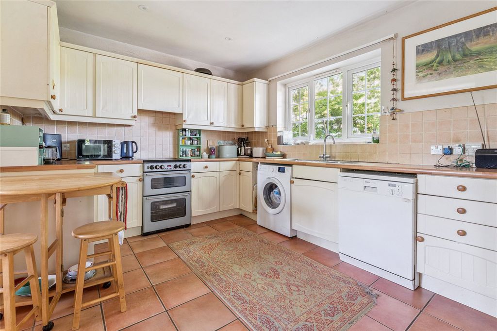 Property photo 3 of 13 Kitchen
