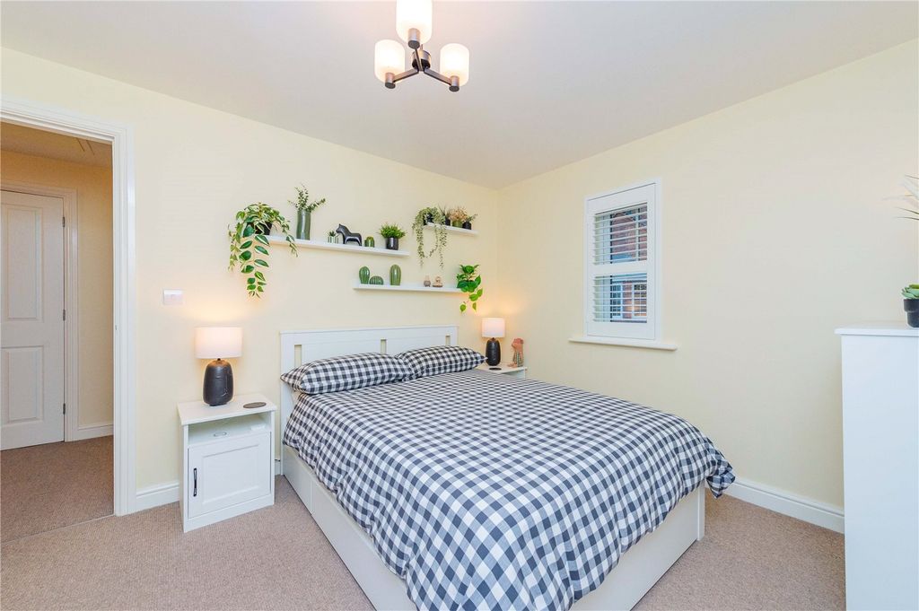 Property photo 3 of 41 Picture No. 23
