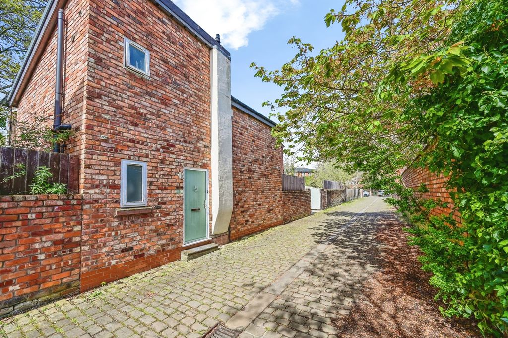 Property photo 2 of 17 Pbox-Img.Jpg