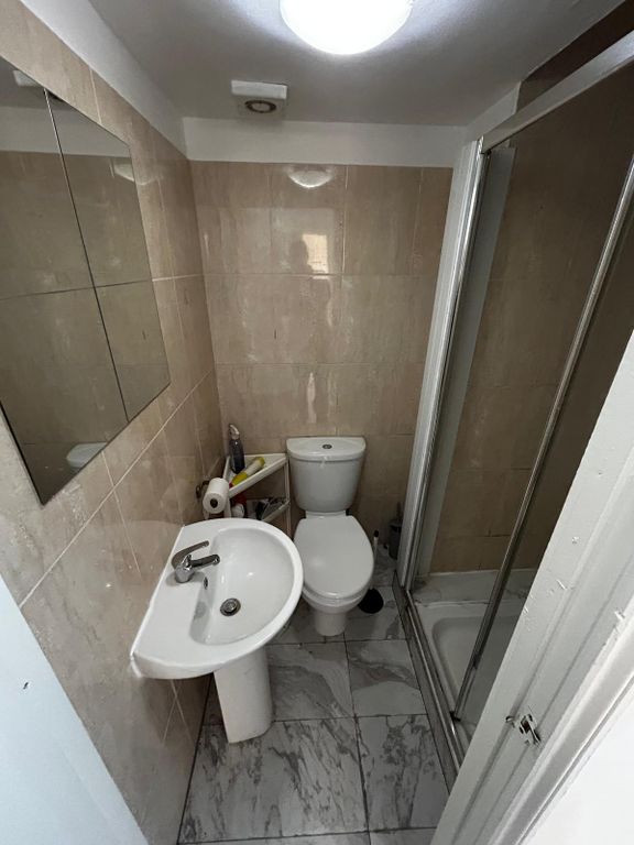 Property photo 1 of 3