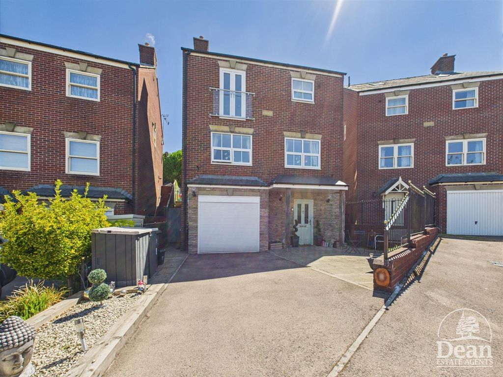 Property photo 1 of 24