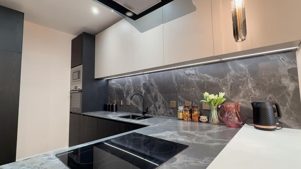 Property photo 2 of 9 Halcyon-Show-Kitchen.Png