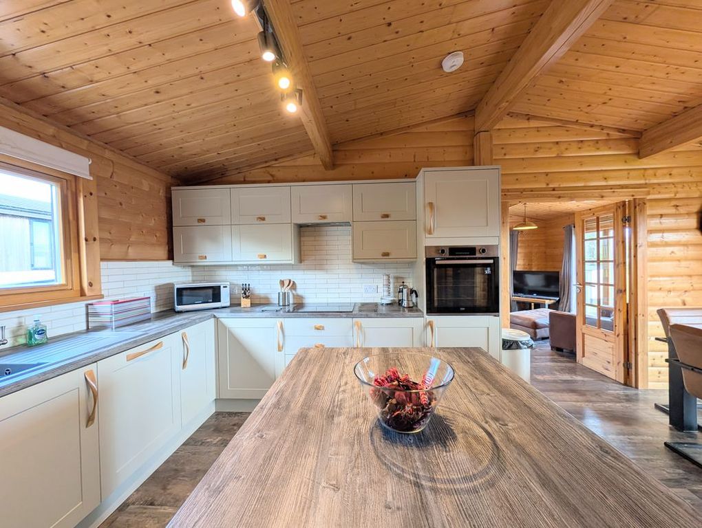 Property photo 3 of 27 Kitchen-Diner