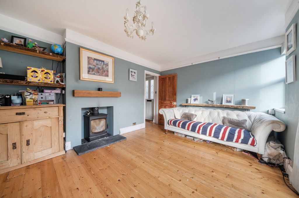 Property photo 2 of 12 1423419-1-69A9B56...