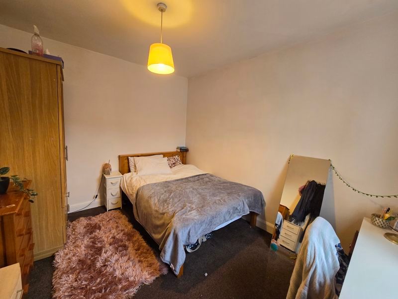 Property photo 1 of 9 Photo 17