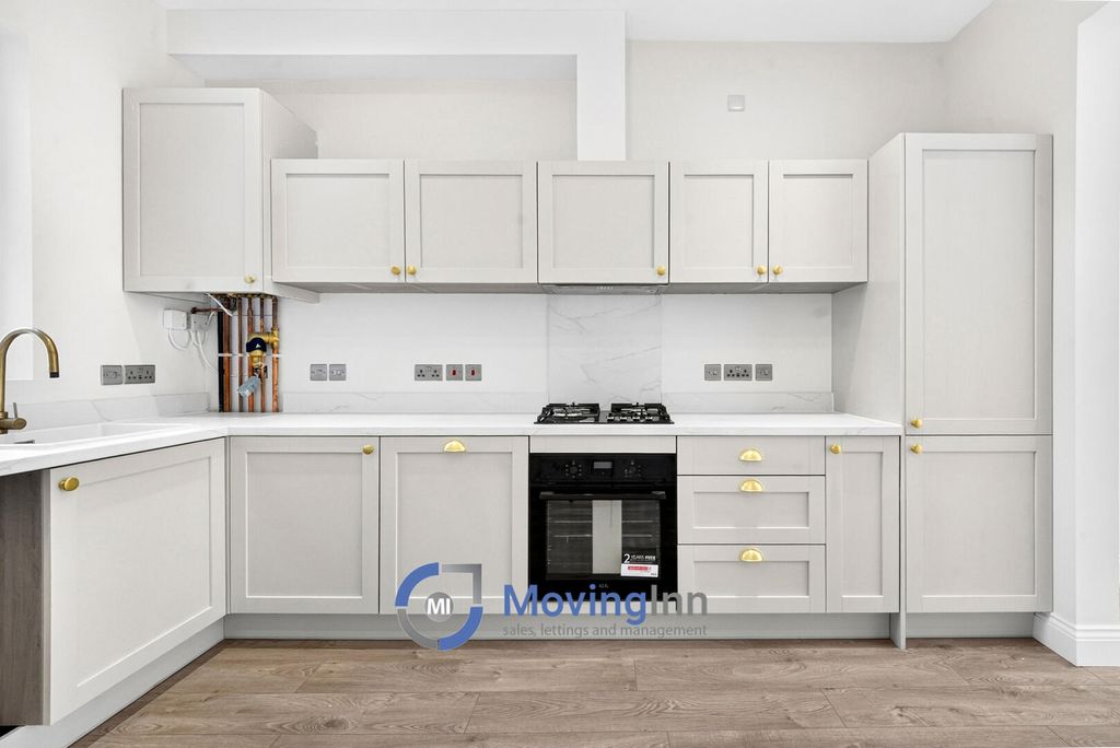 Property photo 1 of 18 Kitchen