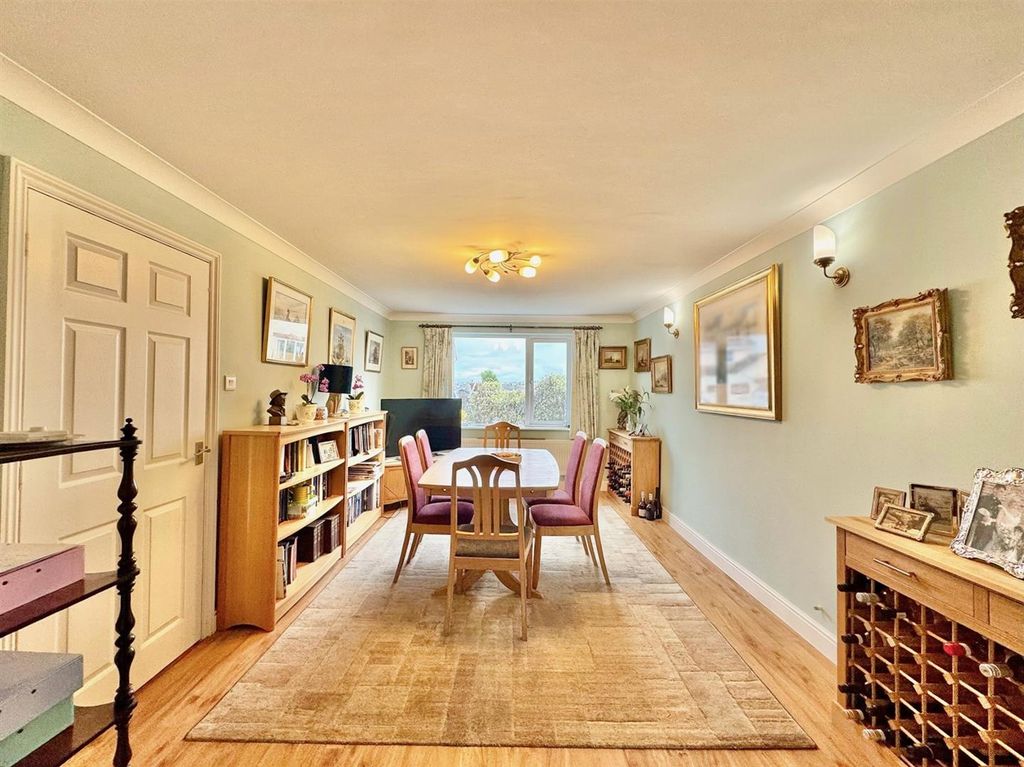 Property photo 3 of 34 3.Jpeg