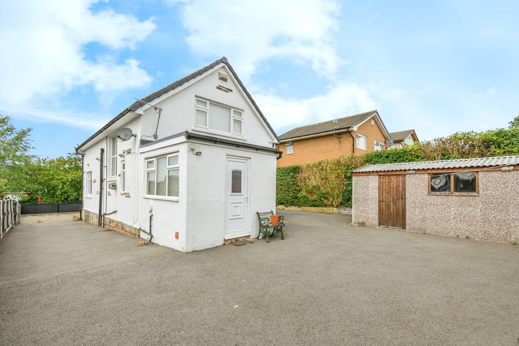 Property photo 2 of 15