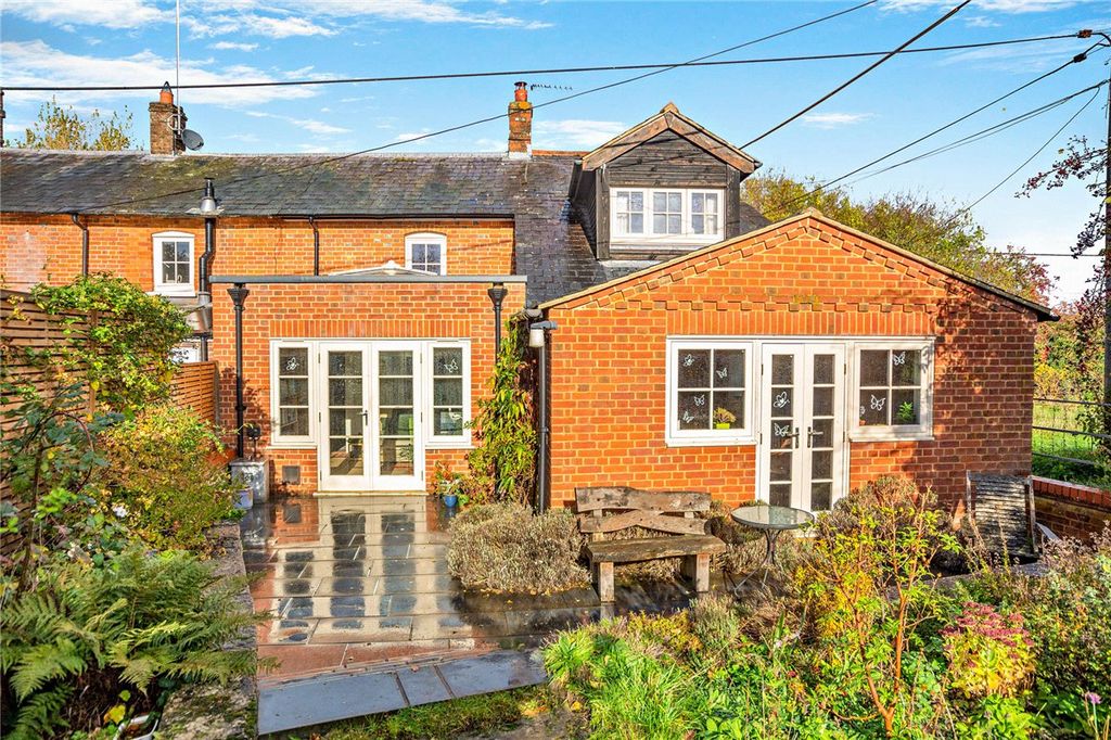 Property photo 2 of 24 Picture No. 01