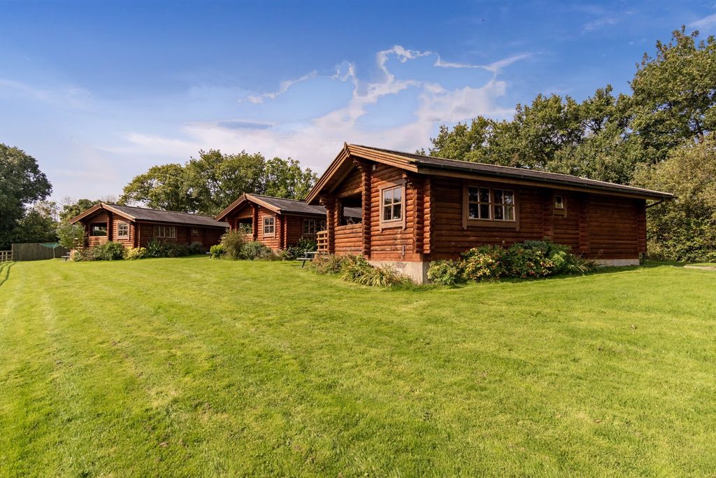 Property photo 1 of 44
