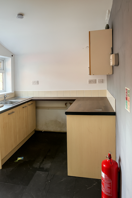 Property photo 3 of 6 Kitchen