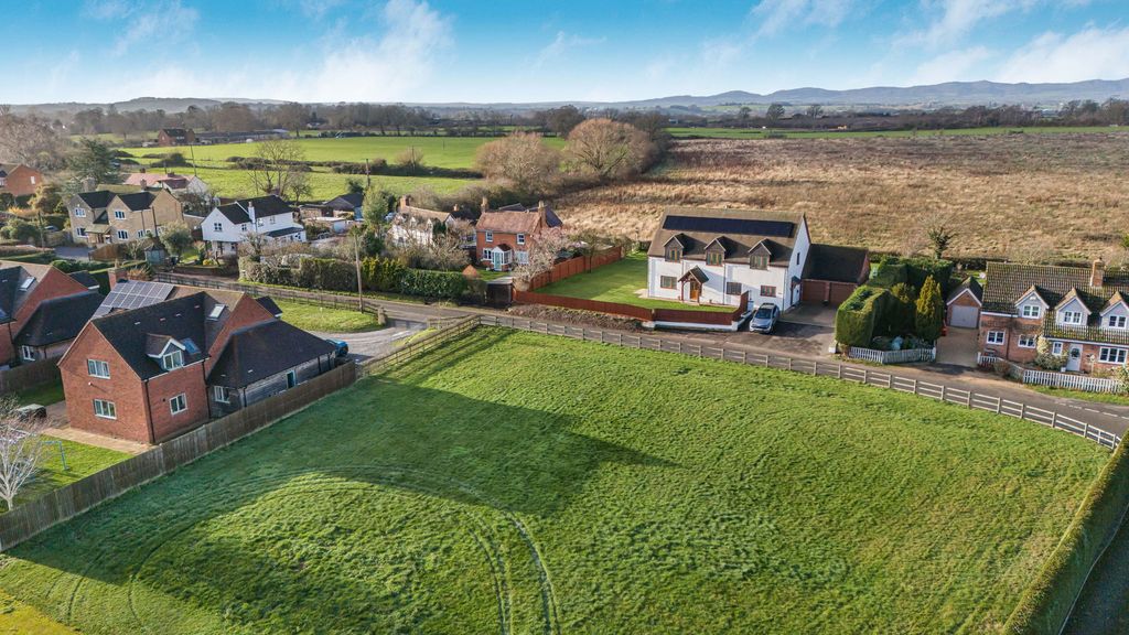 Property photo 3 of 7