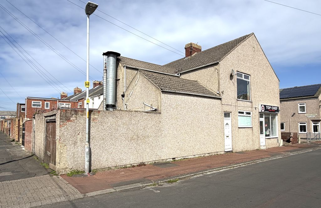 Property photo 2 of 13 Photo 11